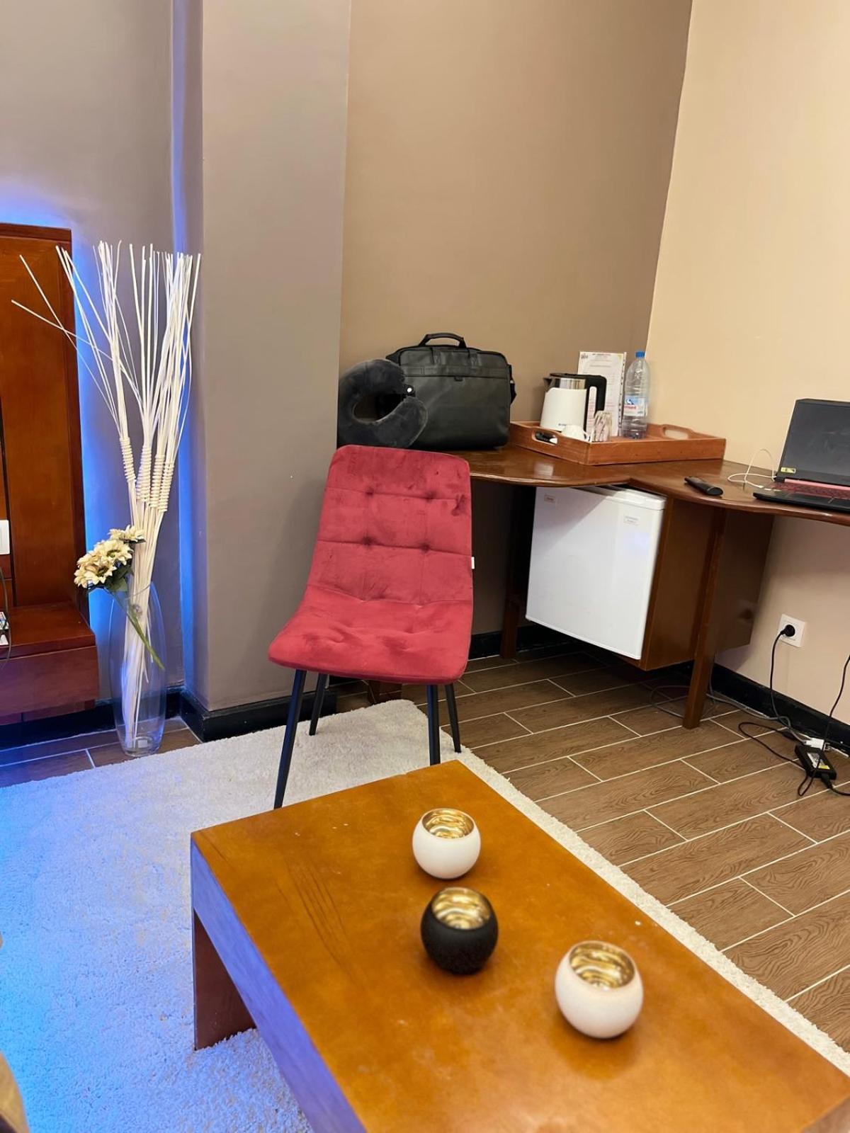 Sky Kenako Hotel 克里比 外观 照片